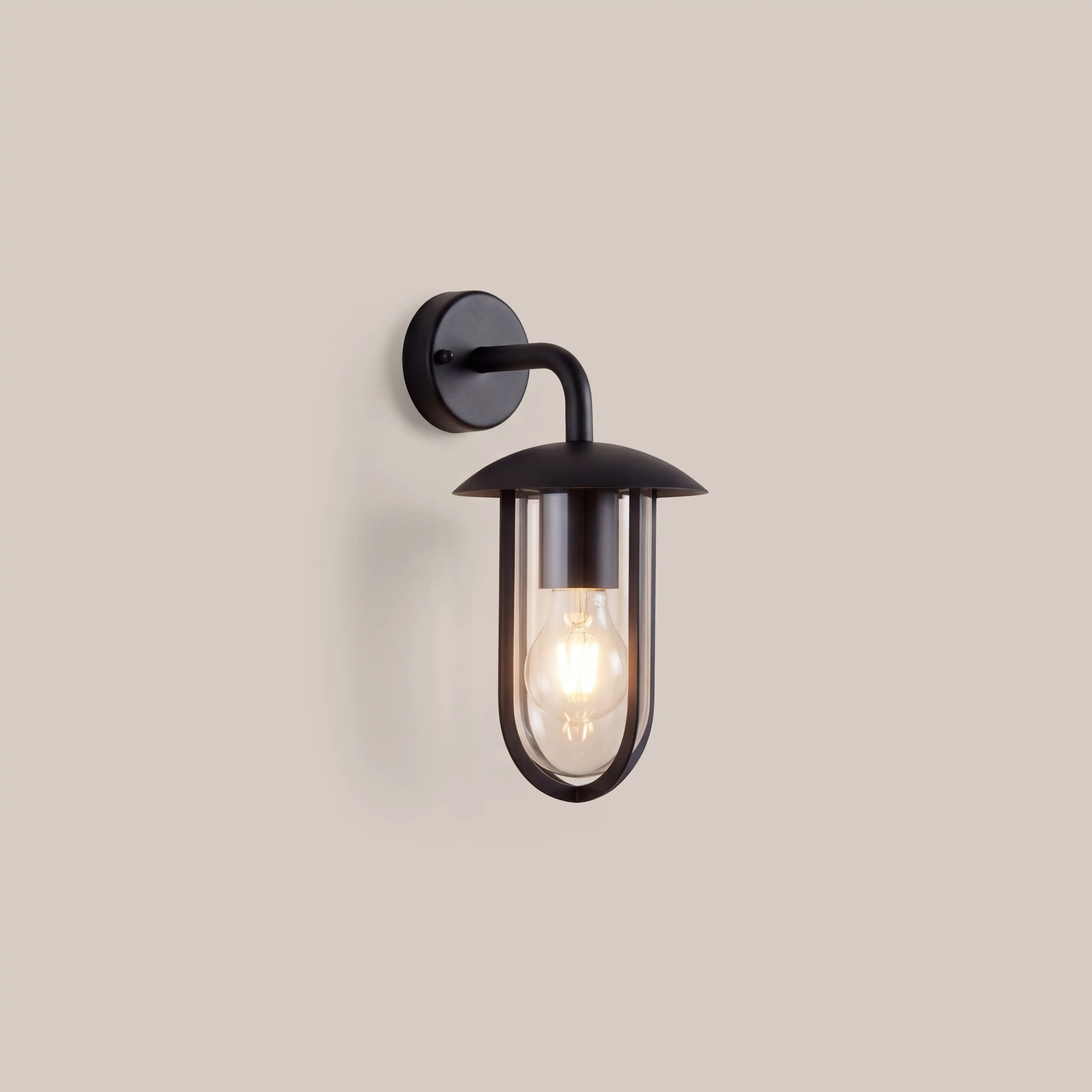 Verona Outdoor Wall Light | Black - Image 3